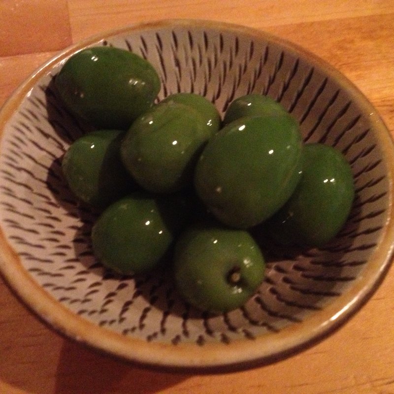 肉厚オリーブ(オーツキ食堂)