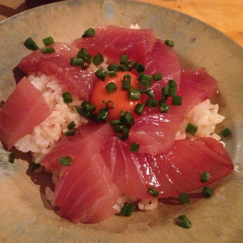 鮪漬丼(オーツキ食堂)
