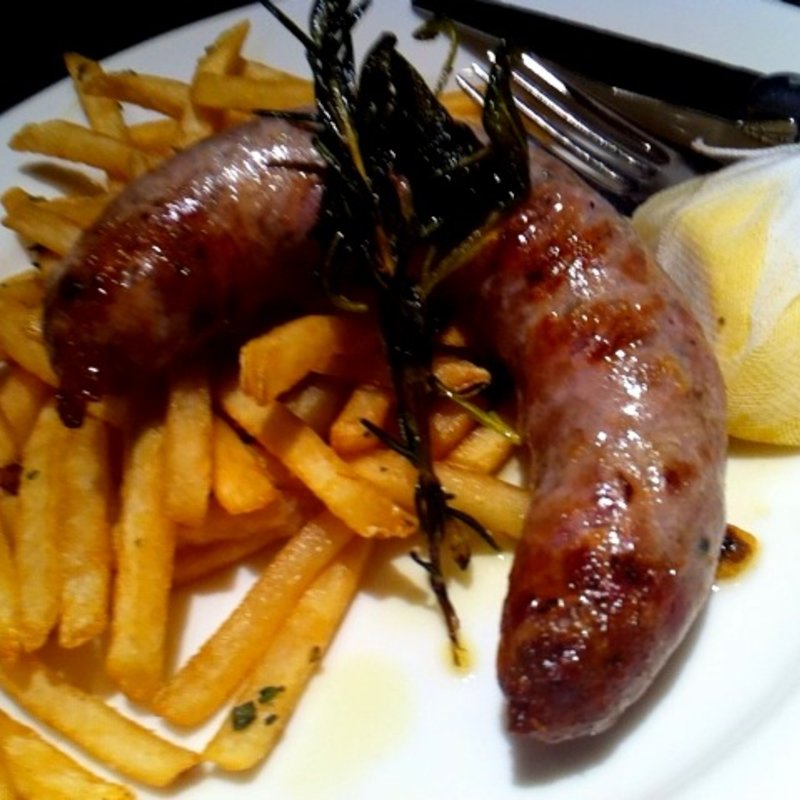 自家製 地豚サルシッチャの炭火焼き(grigio la tavola（グリージョ ラ ターヴォラ）)