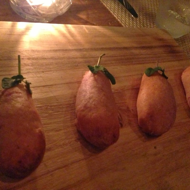 ナスのかたちのパン(ポレポレ （French & Glamping pole pole）)