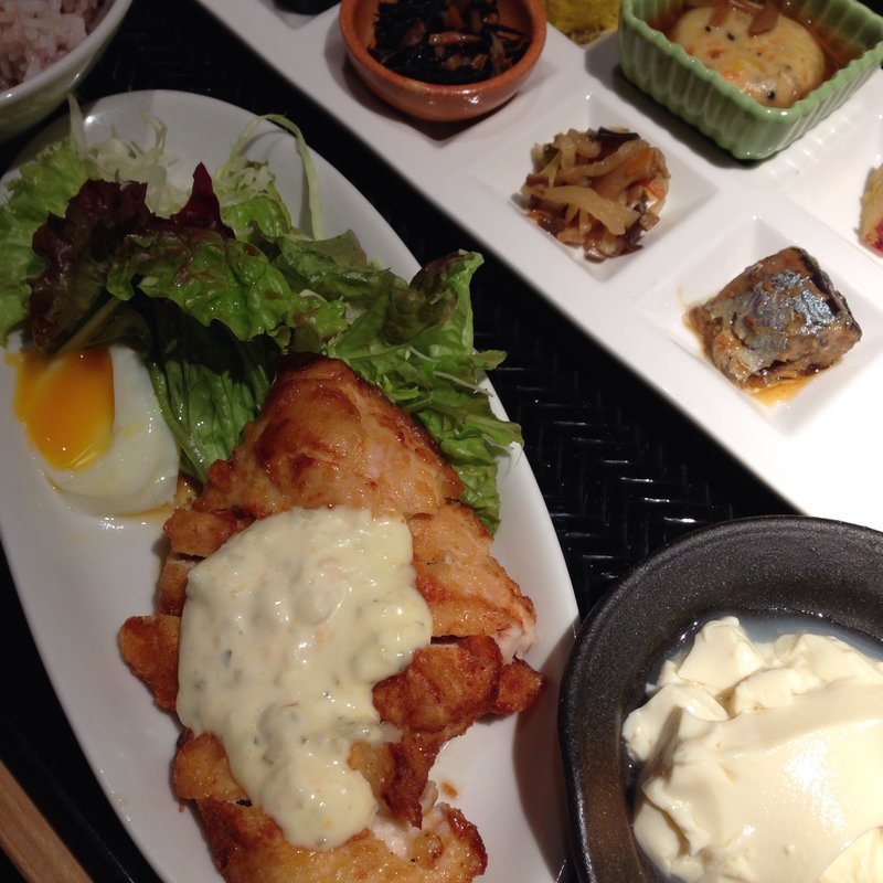 チキン南蛮おばんざいプレート(市場小路 寺町本店 （イチバコウジ）)