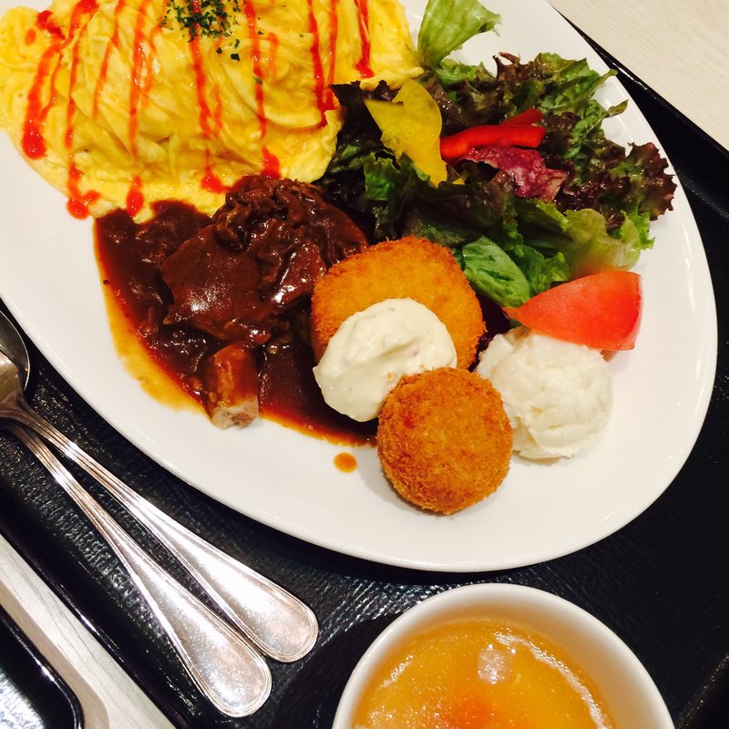 オムコンビプレート＜スープ付＞(新宿ローズ邸)