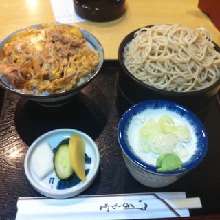 Aセット　重ねもり・親子丼(藤の家)