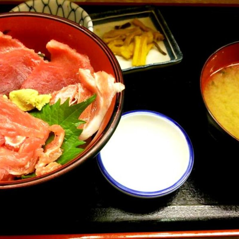 とろなかおち丼(仲家 （なかや）)