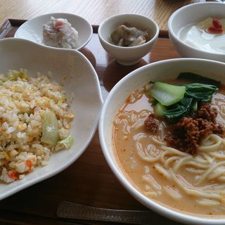 担々麺セット(南国酒家 羽田空港店)