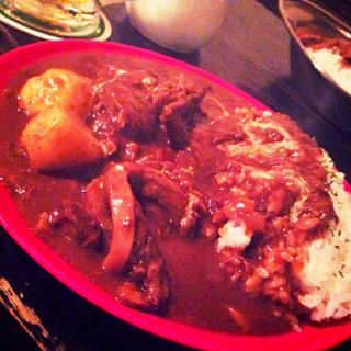 牛すじカレー(カレー屋 アカマル)