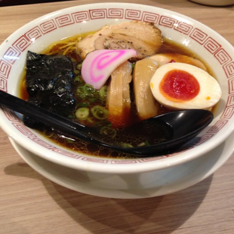 車庫前系中華そば　あっさり醤油豚骨　味玉トッピング(武者麺 江坂本店)