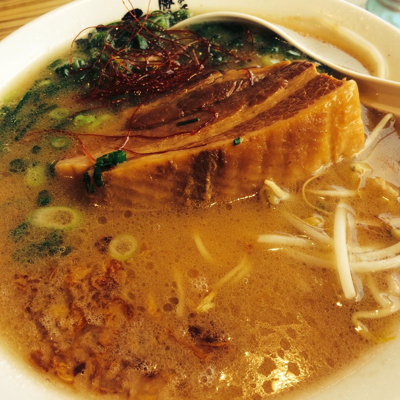 厚切りバラ黒チャーシューメン(ラーメン横綱 柏店)