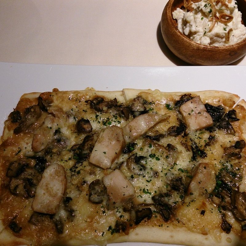 タルトフランベ　シャンパーニュ(Brasserie EDIBLE)