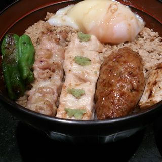 焼鳥丼(鶏味座 ダイバーシティ東京プラザ店)