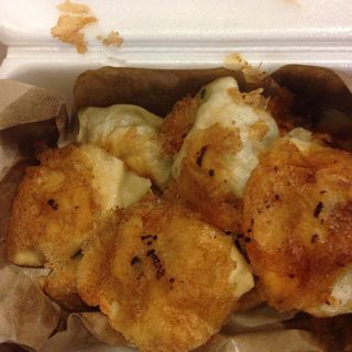 焼き餃子 鍋貼(Shanghai La Mian Xiao Long Bao)
