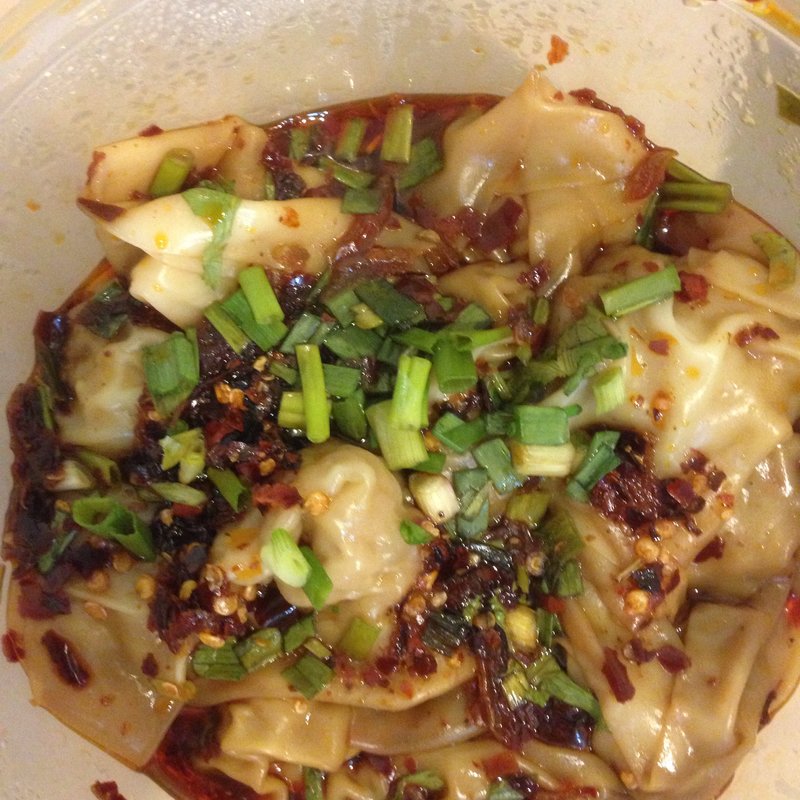 チリワンタン(Shanghai La Mian Xiao Long Bao)