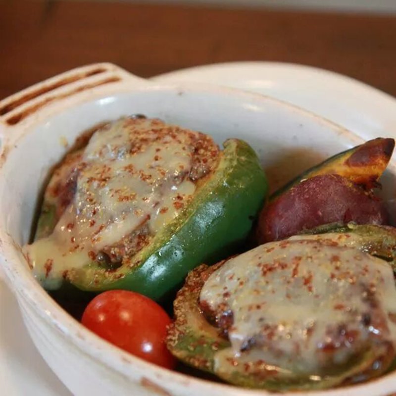 ピーマン肉詰め風ハンバーグ(AGカフェ （AG cafe）)