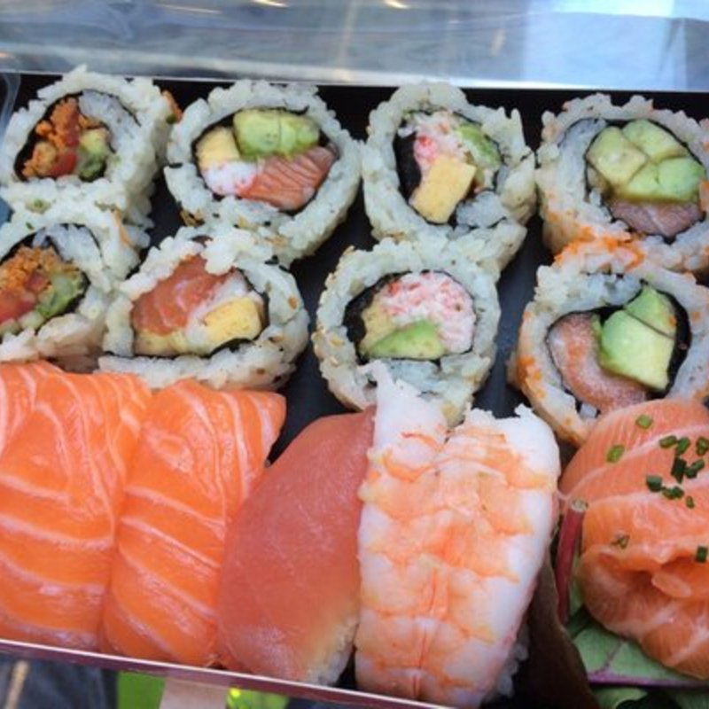 SUSHI PLATTER(Wasabi Sushi )