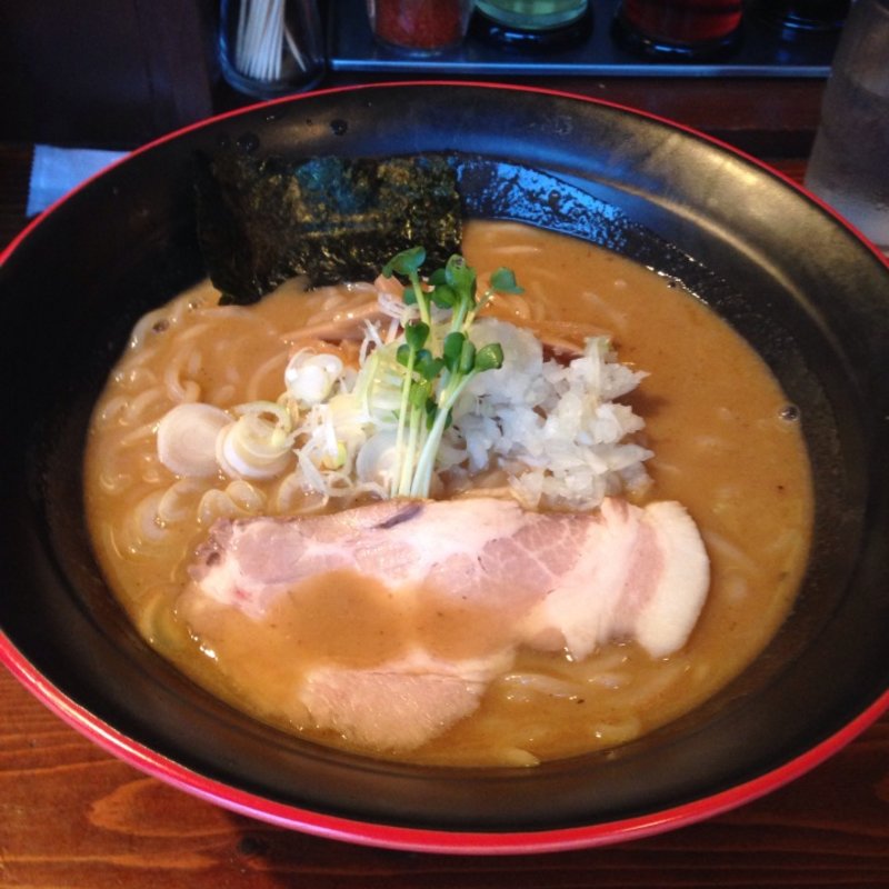 (四十五代目 哲麺 下北沢店)