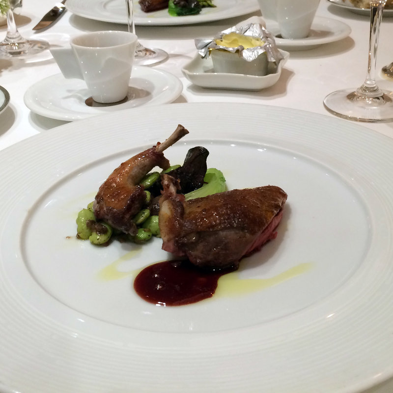 小鳩のロースト(レストランひらまつ 博多)