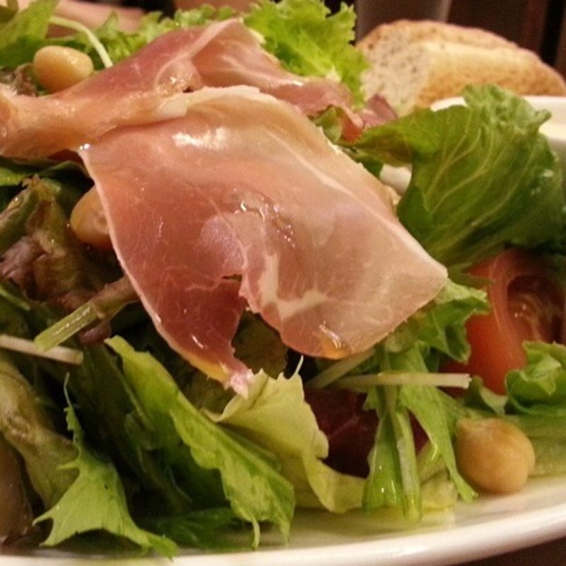 (カフェ＆ブックス ビブリオテーク 大阪・梅田 （café & books bibliotheque）)