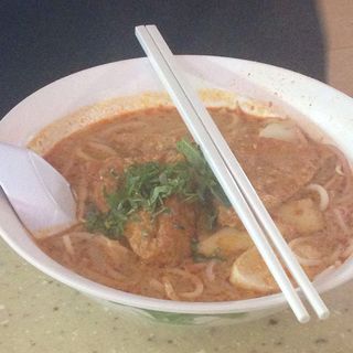 ラクサ(254 Fish ball Minced Meat Noodle)