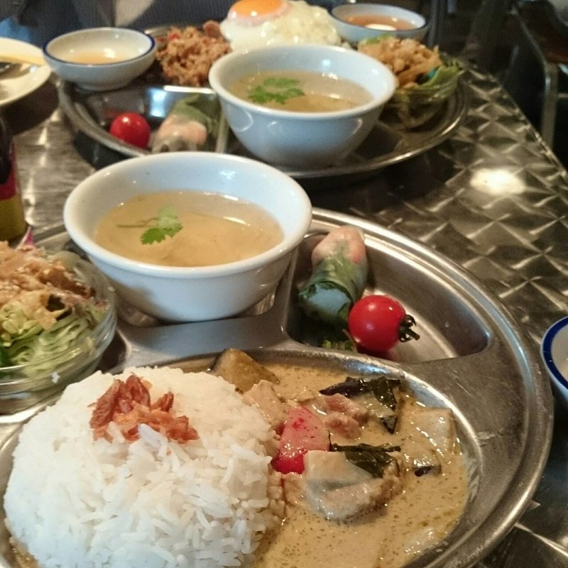 鶏肉と野菜のグリーンカレー(ペパカフェフォレスト)