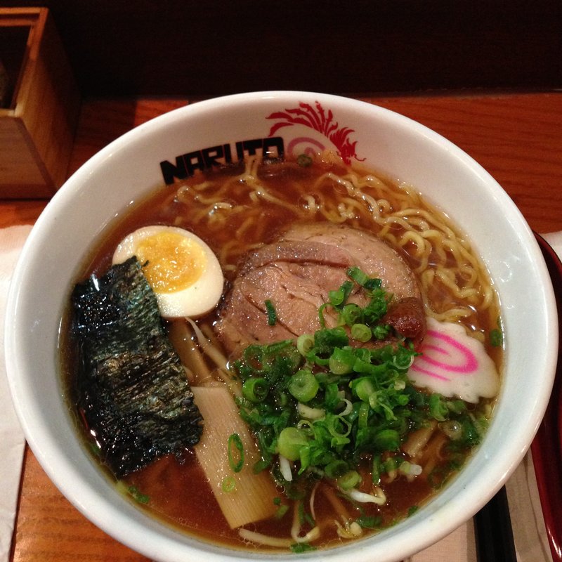 なるとラーメン(醤油ラーメン)(NARUTO RAMEN)