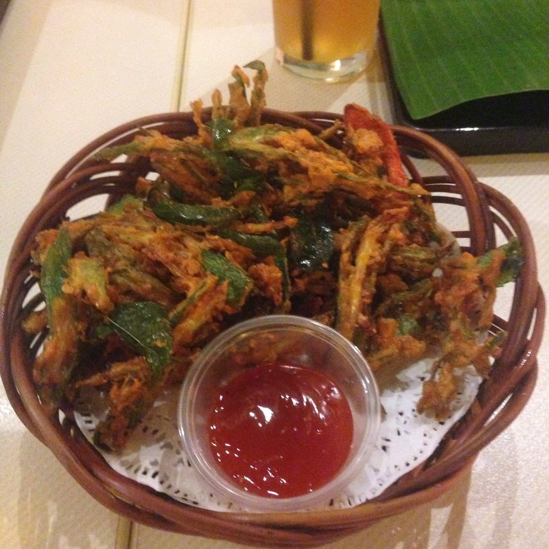 レディフィンガー（オクラ）の唐揚げ(Muthus Curry)