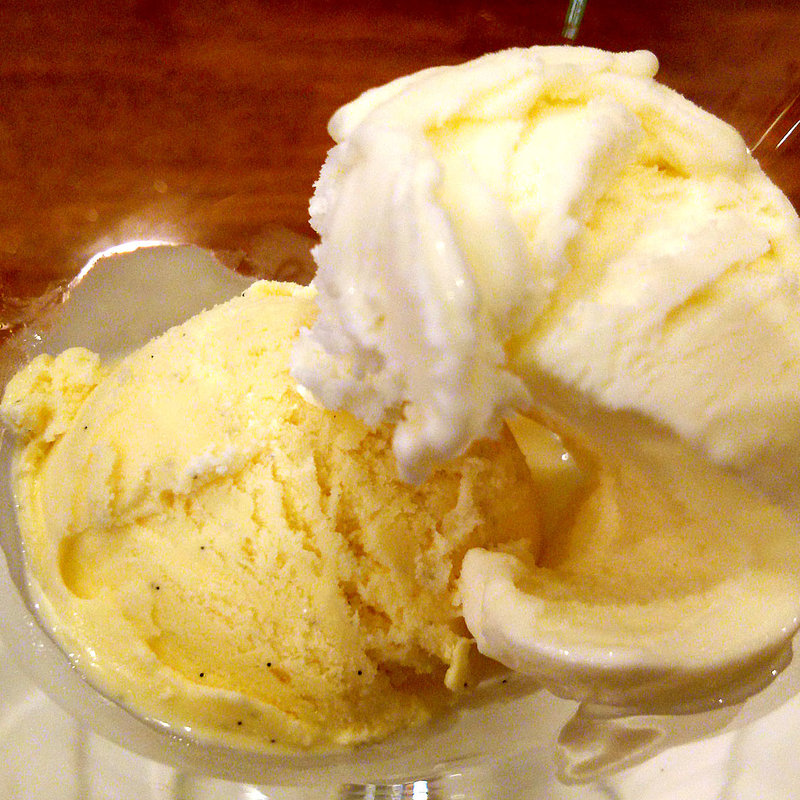 バニラとゴンゴンゾーラのソルベ盛り合わせ(Bistro Cafe GAVA)