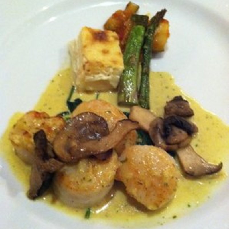 Hokkaido scallops in honey cream sauce(CafeMiro)