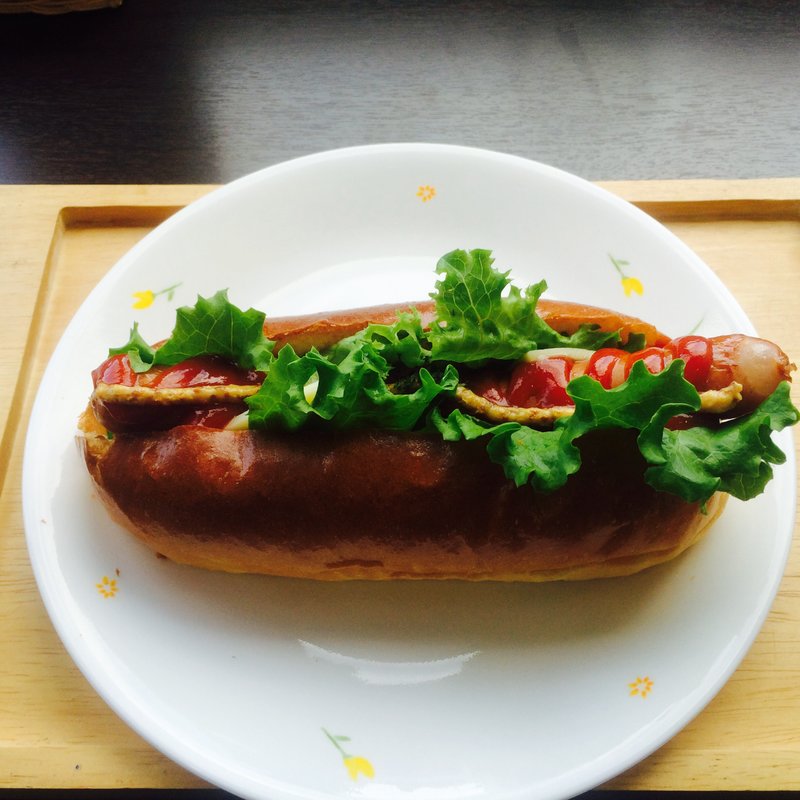 中標津チーズ＆ソーセージドッグ(caffe kaiyodai （カフェ カイヨウダイ）)