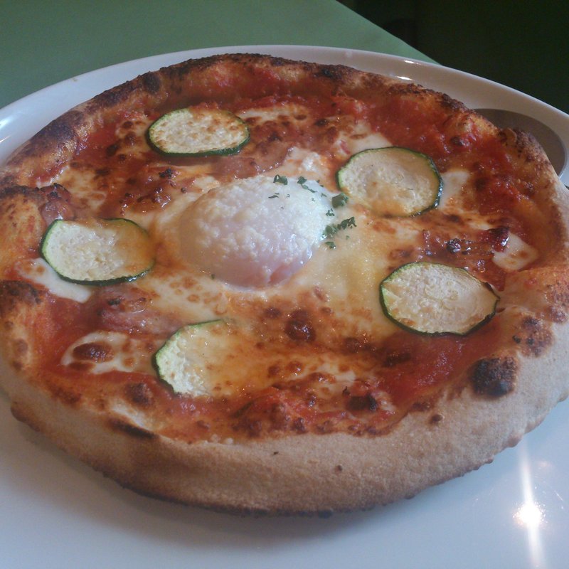 ピザ(モンテ・ビアンコ )