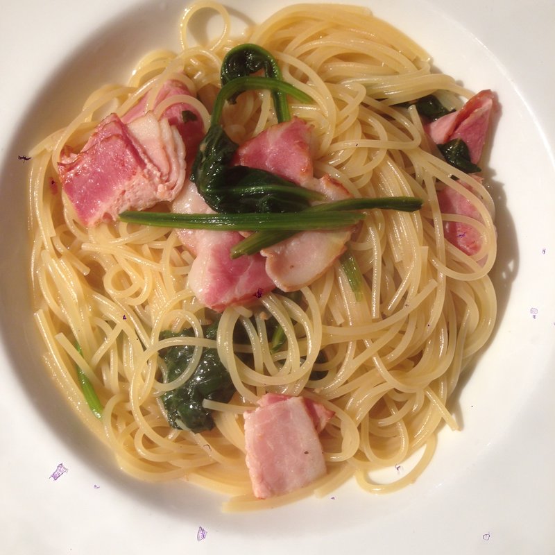 ベーコンと法蓮草　彩り野菜さっぱり柑橘風味(アオゾラオソラ 錦小路 （AozoraOsora 錦小路 ）)