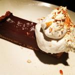 chocolate pretzel tart
