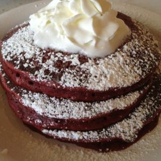 Red velvety　pancake(KOA PANCAKE HOUSE)
