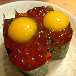 Ikura with quail egg(Maguro-Ya)