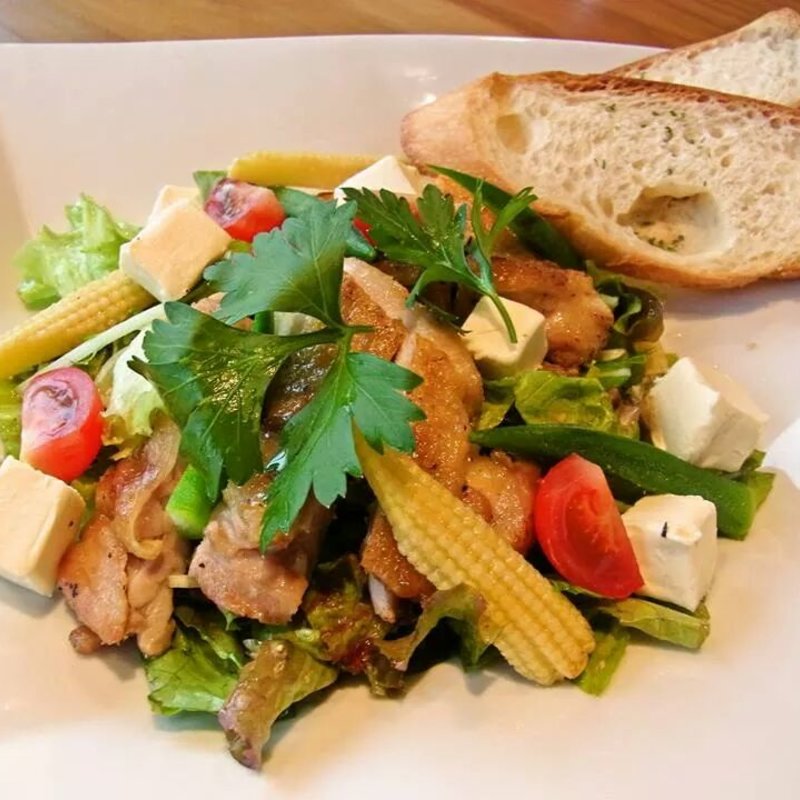 若鶏ローストサラダ仕立て(カスケードガーデン （Cascade Garden【旧店名】レストラングリーンハウス）)