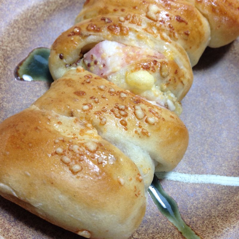 ベーコンくるみパン(かたぎはらのパン屋さん )