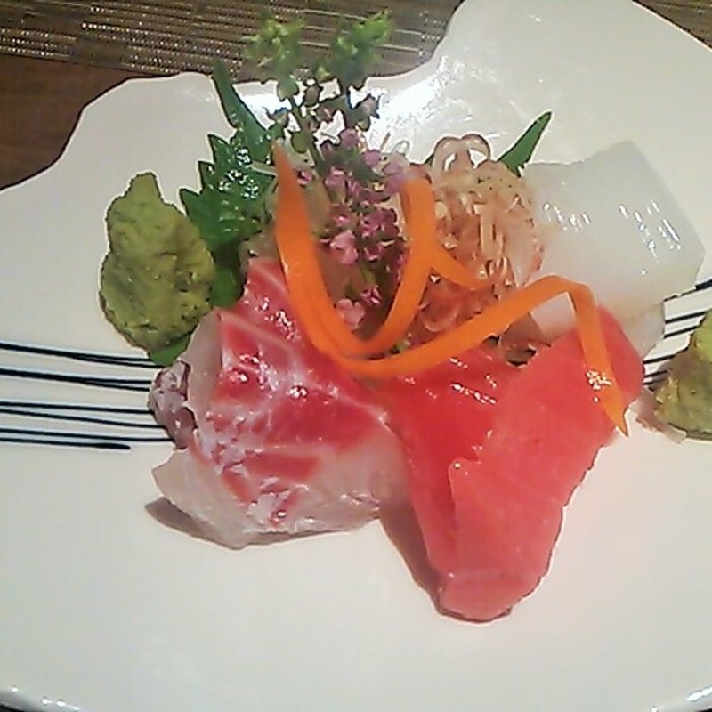 お刺身盛り合わせ（一人前）(博多十和蔵 （とわくら 【旧店名】 博多 々藏）)