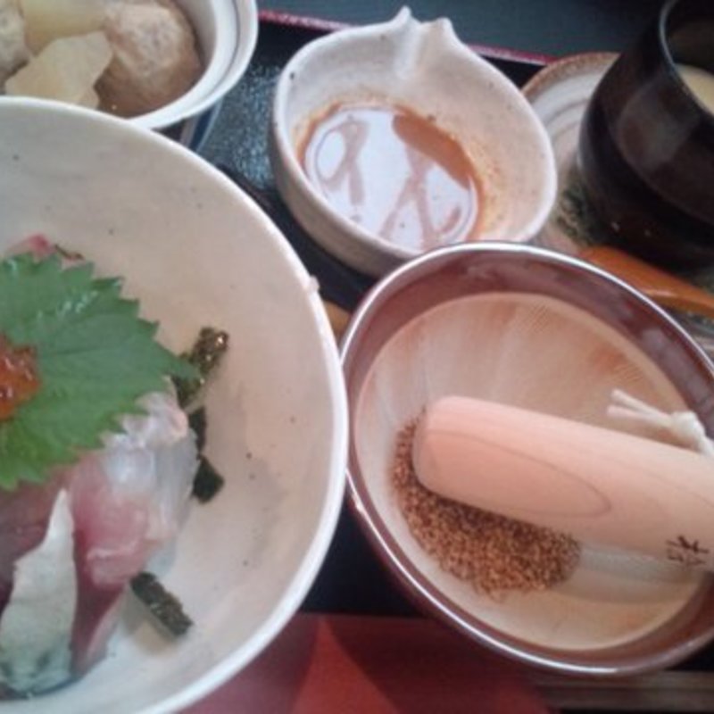 海鮮丼(博多町家割烹　はた中)