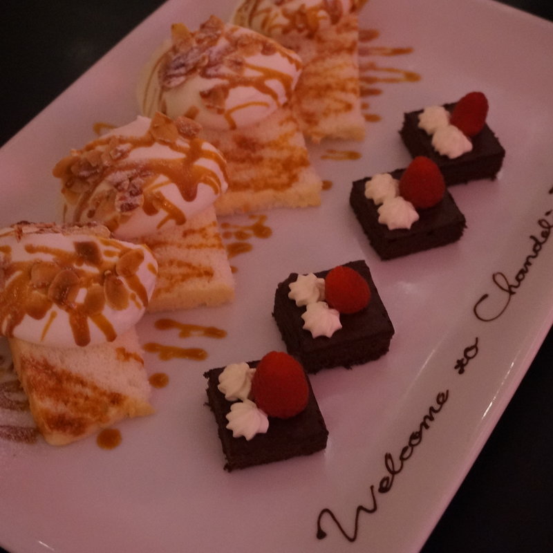 カジュアルプラン(シャンデリア テーブル （Chandelier Table）)