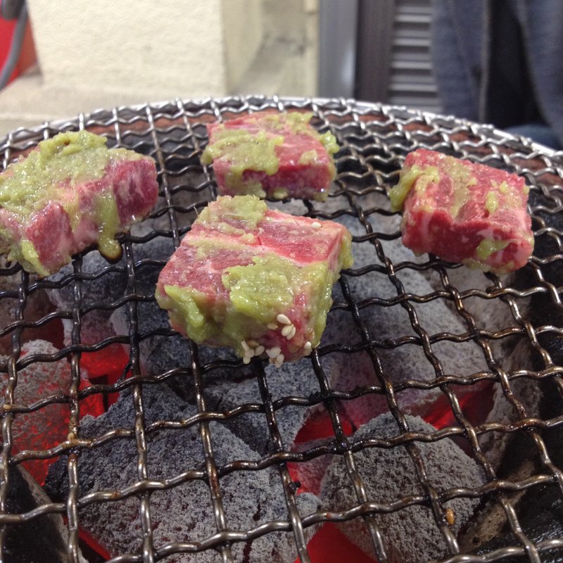 焼肉(炭良ホルモン)