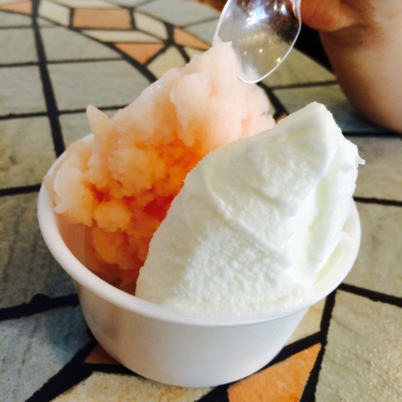 ミルク&グレープフルーツ ダブルカップ(鎌倉ジェラート)