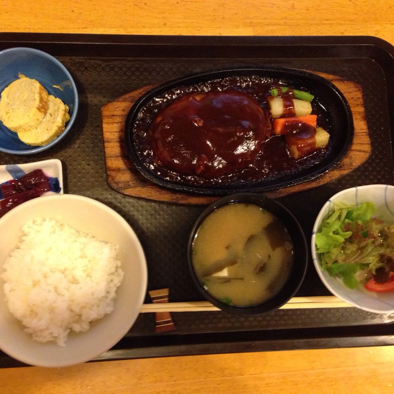 特製ハンバーグ定食(キッチン新潟)