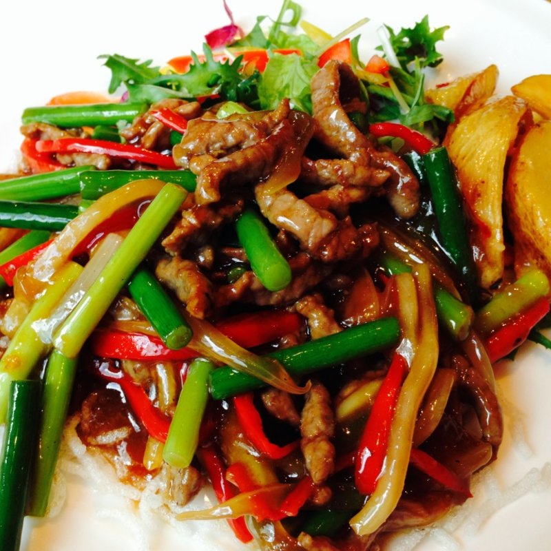 チンジャオロース(新中国料理 上杉)