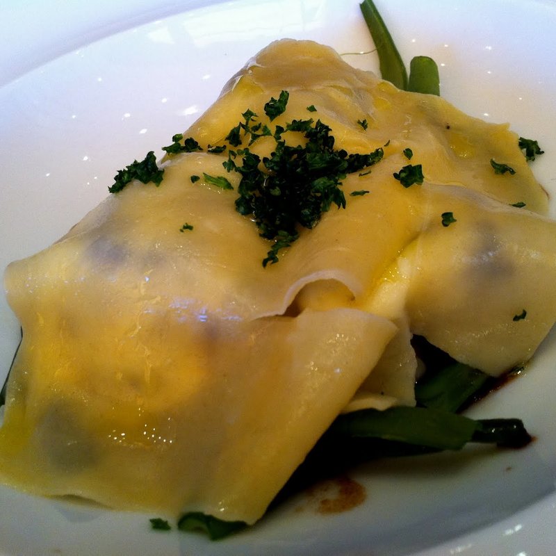 牛肉ワイン煮(ブラッスリー ポール・ボキューズ 銀座)