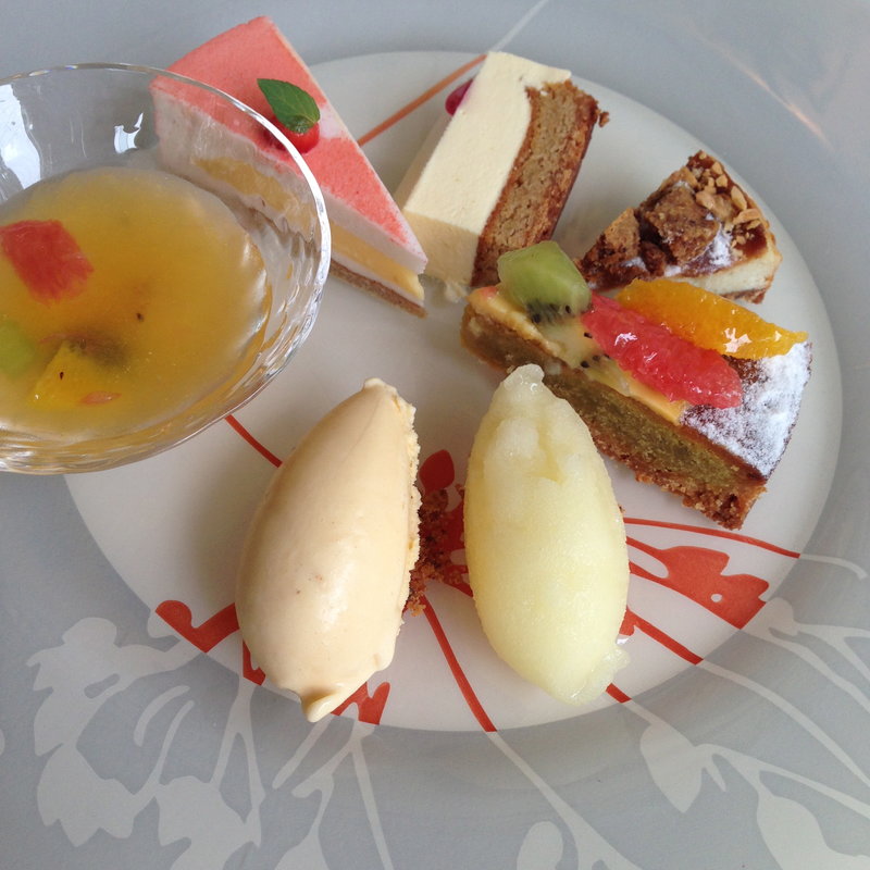 デザートワゴンサービス(ハンゾウヤ （HANZOYA）)