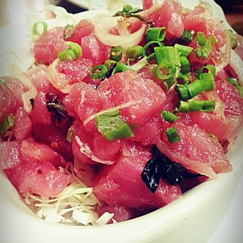 Ahi poke(King's Hawaiian Bakery )
