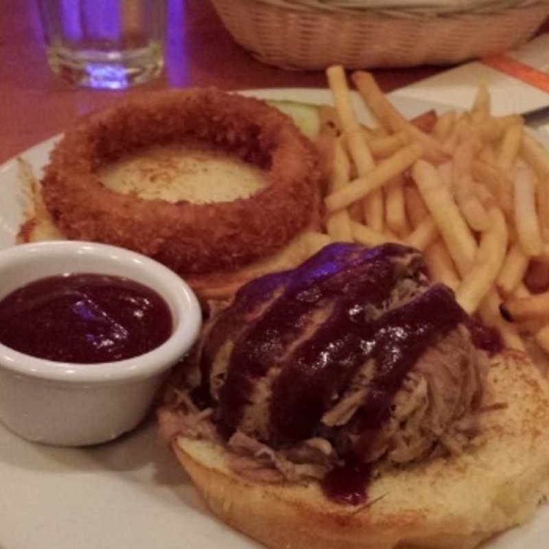 Kaula pulled pork sandwich(King's Hawaiian Bakery )