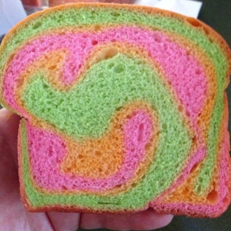 Rainbow Bread(King's Hawaiian Bakery )