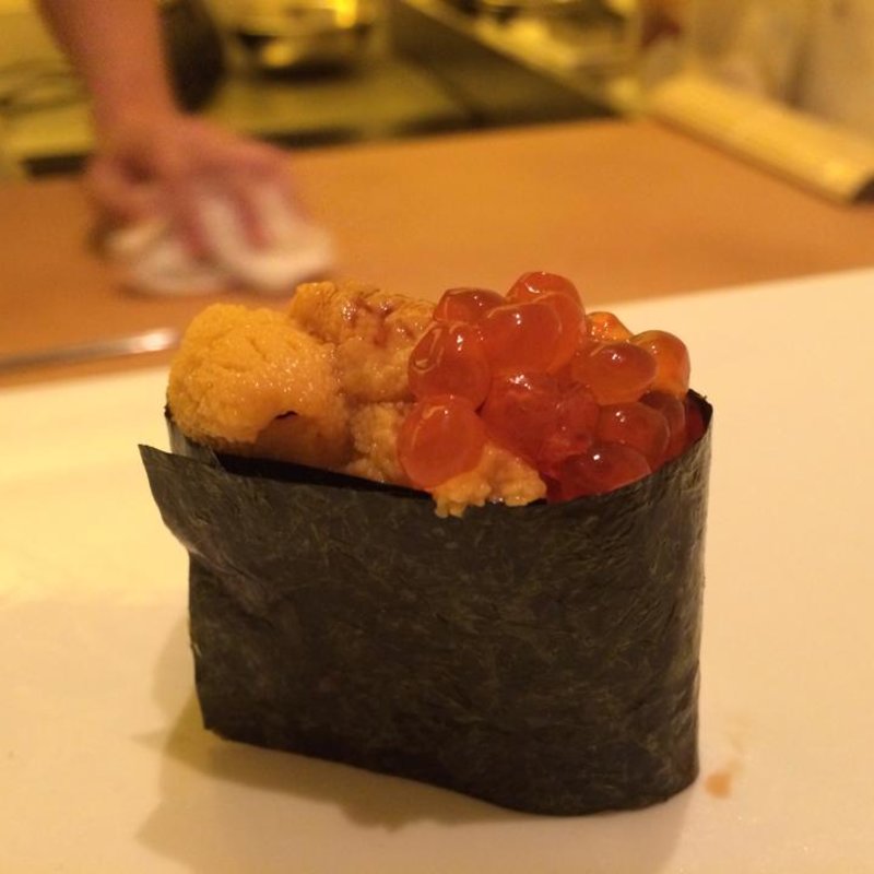 いくらとうに握り(one or eight)