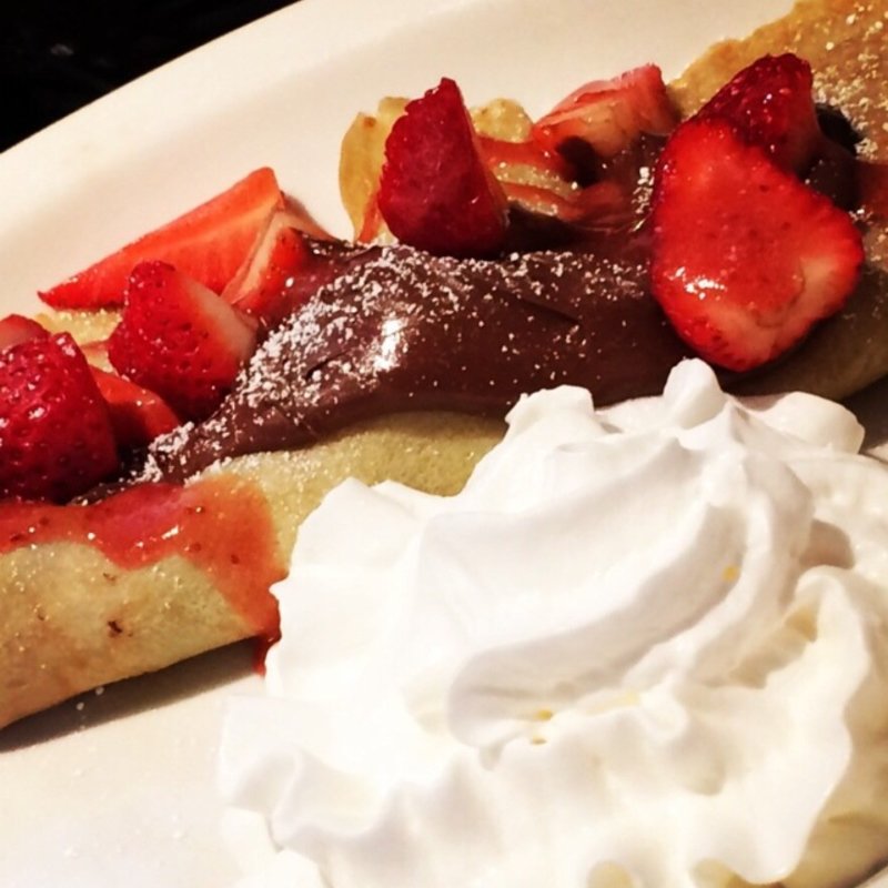 Fresh Strawberry & Nutella Crepe(The pan)