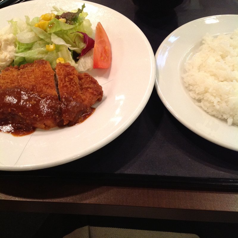 週替わりランチ（メンチカツ）(モディッシュカフェ)